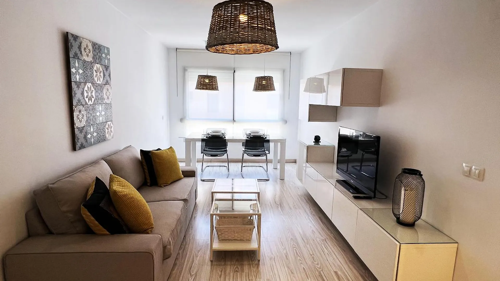 Chicflat Heroe De Sostoa Malaga contacts